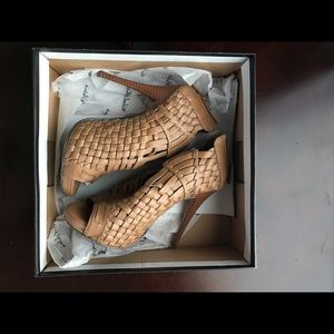 Natural Michael Antonio heels